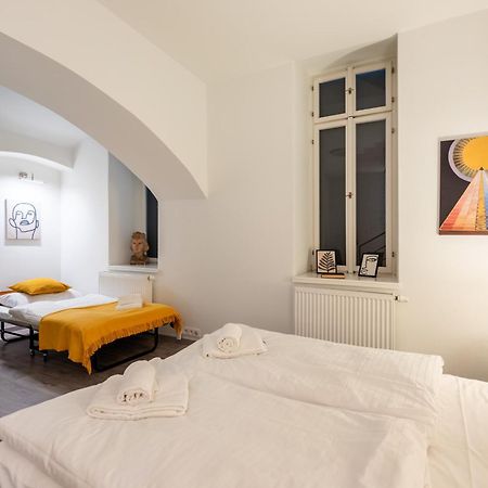 Eclectic And Design Duplex In Prague Leilighet Eksteriør bilde